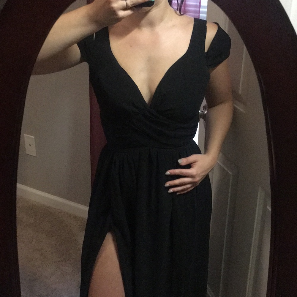 Showpo Formal Black Dress with Cap sleeves